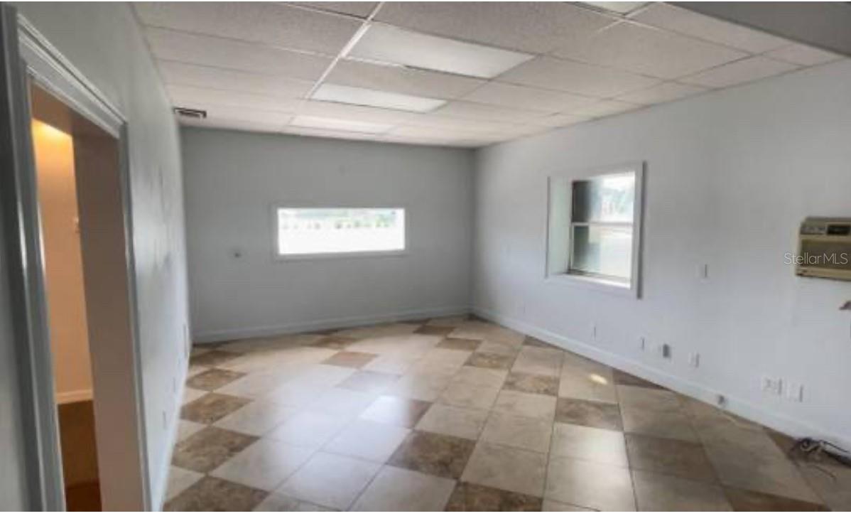 OLDSMAN FARM - Commercial Lease