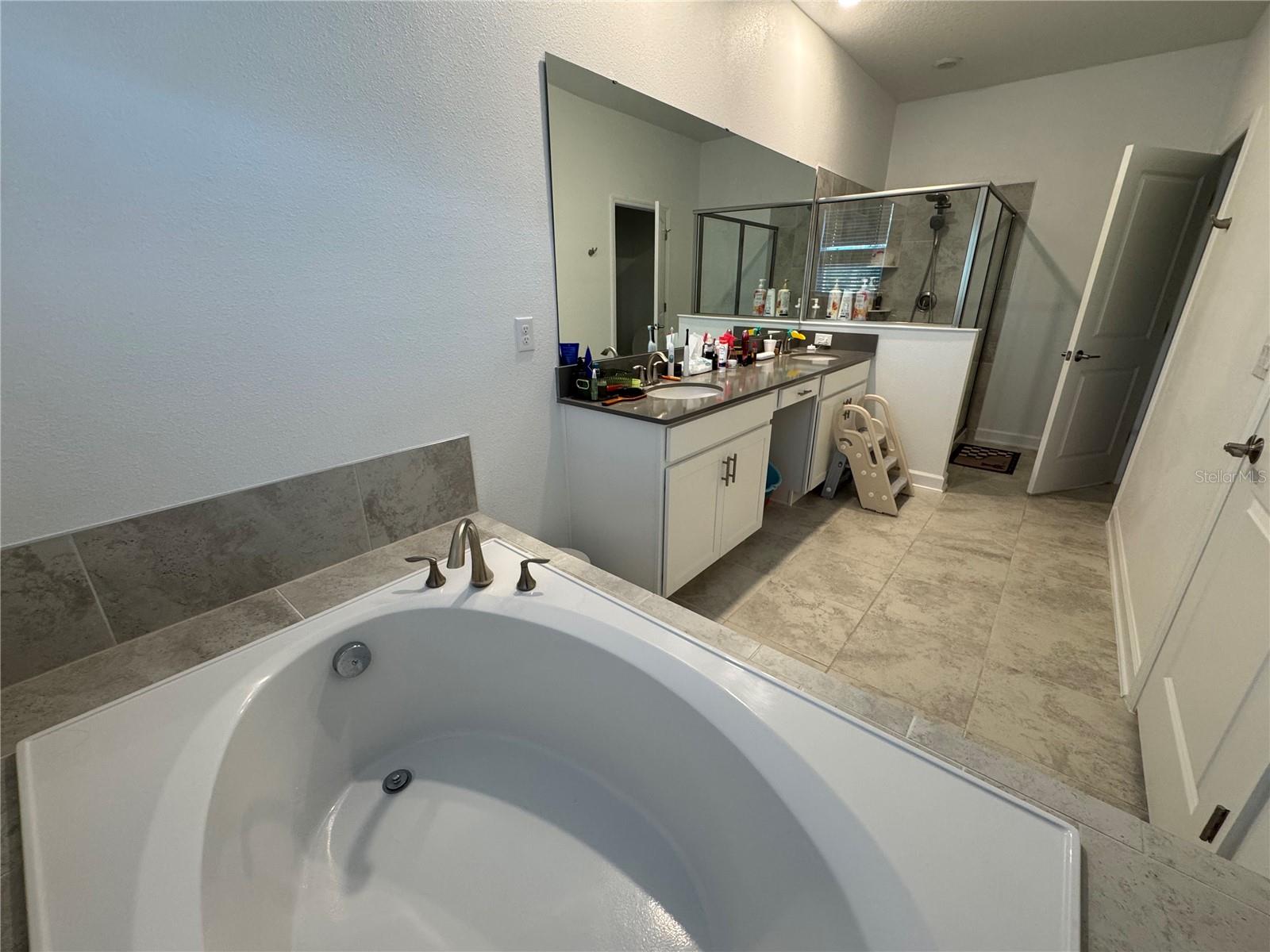 STOREY PARK - Residential Lease