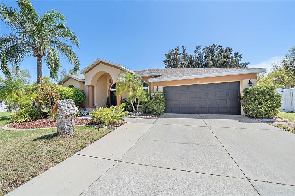 Photo of 4845 Turtle Bay Terrace, Bradenton, FL 34203 (MLS # A4678633)