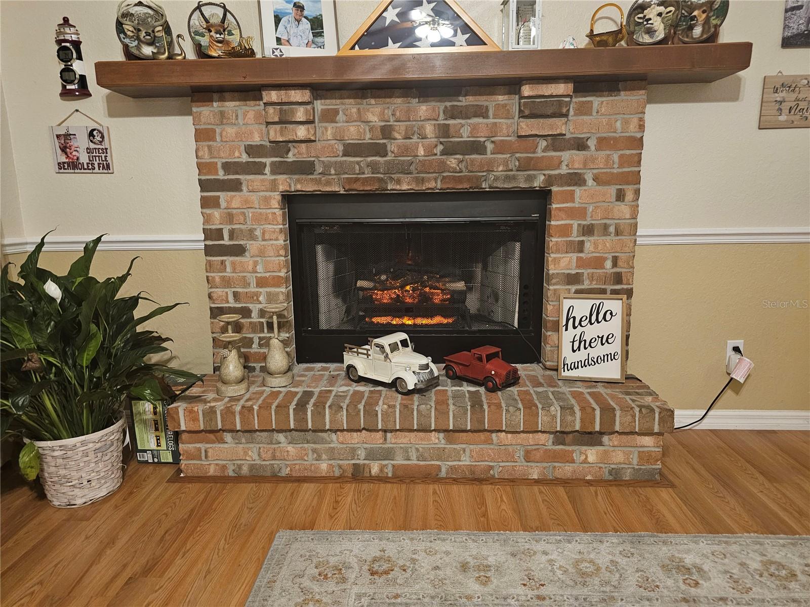 WOODS & LAKES - Residential