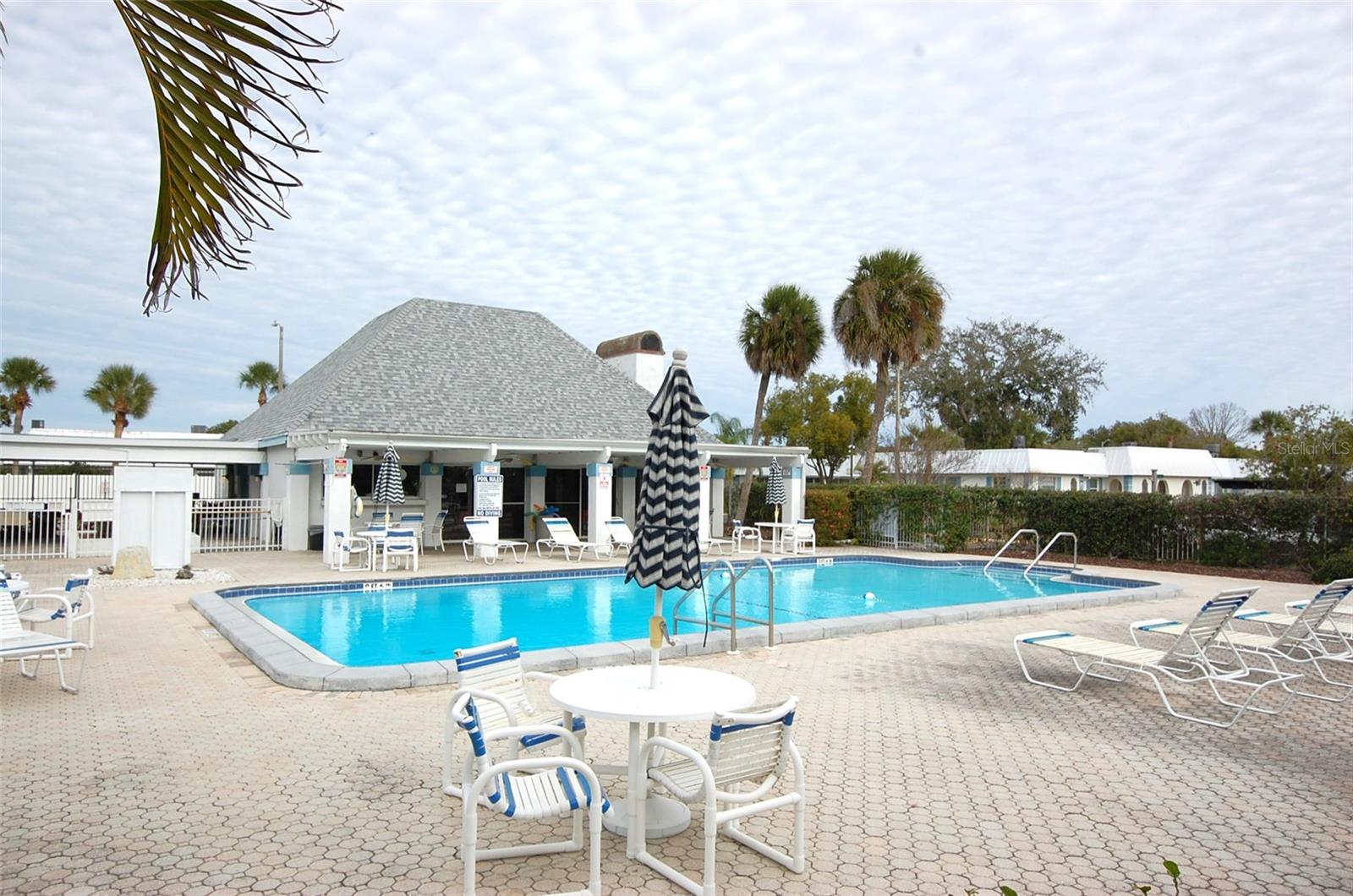 GARDENS BEACON SQUARE CONDO - Residential