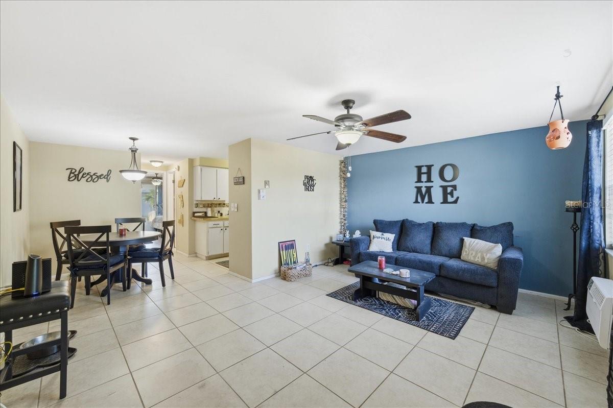 GARDENS BEACON SQUARE CONDO - Residential