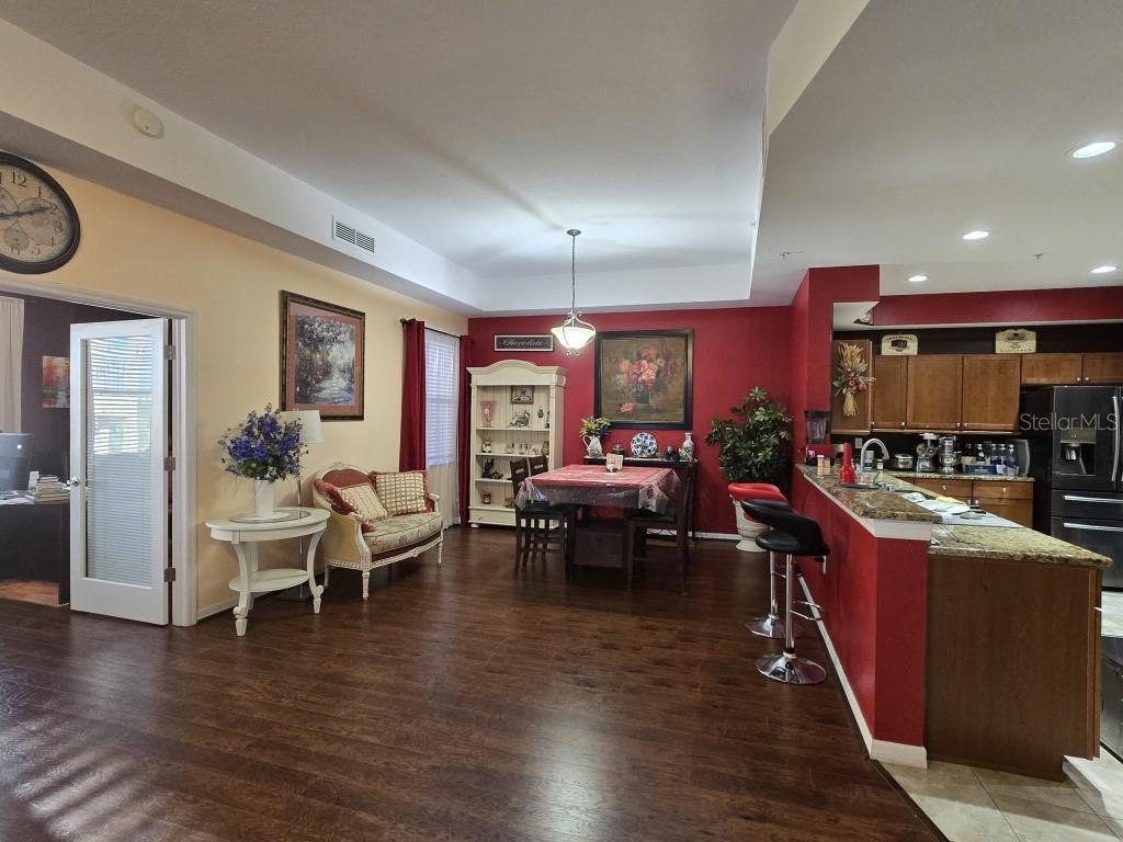 630 WELLS COURT 402