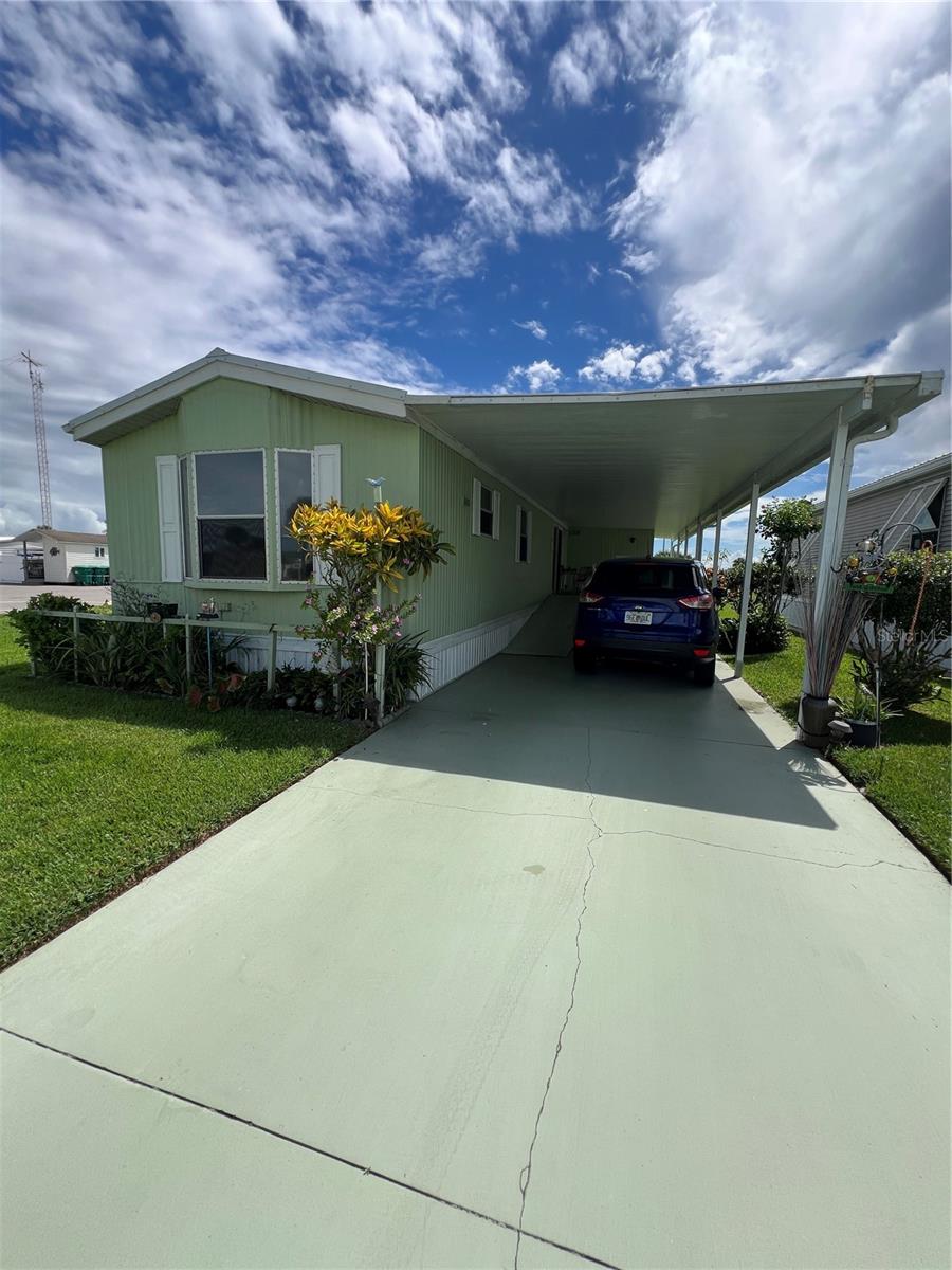 ~Palm Villages Ranches~ Investors dream, 1993 SW mobile home. 2-bed 1 bath offers 1586 Sq ft of potential ideally situated right next to the clubhouse & mailboxes. Just minutes away from shopping and only 30 minutes from Brighton Bay Casino. Enjoy proximity to Lake Okeechobee the Fishing Capital. A fantastic opportunity for investors! All measurements are approximate.