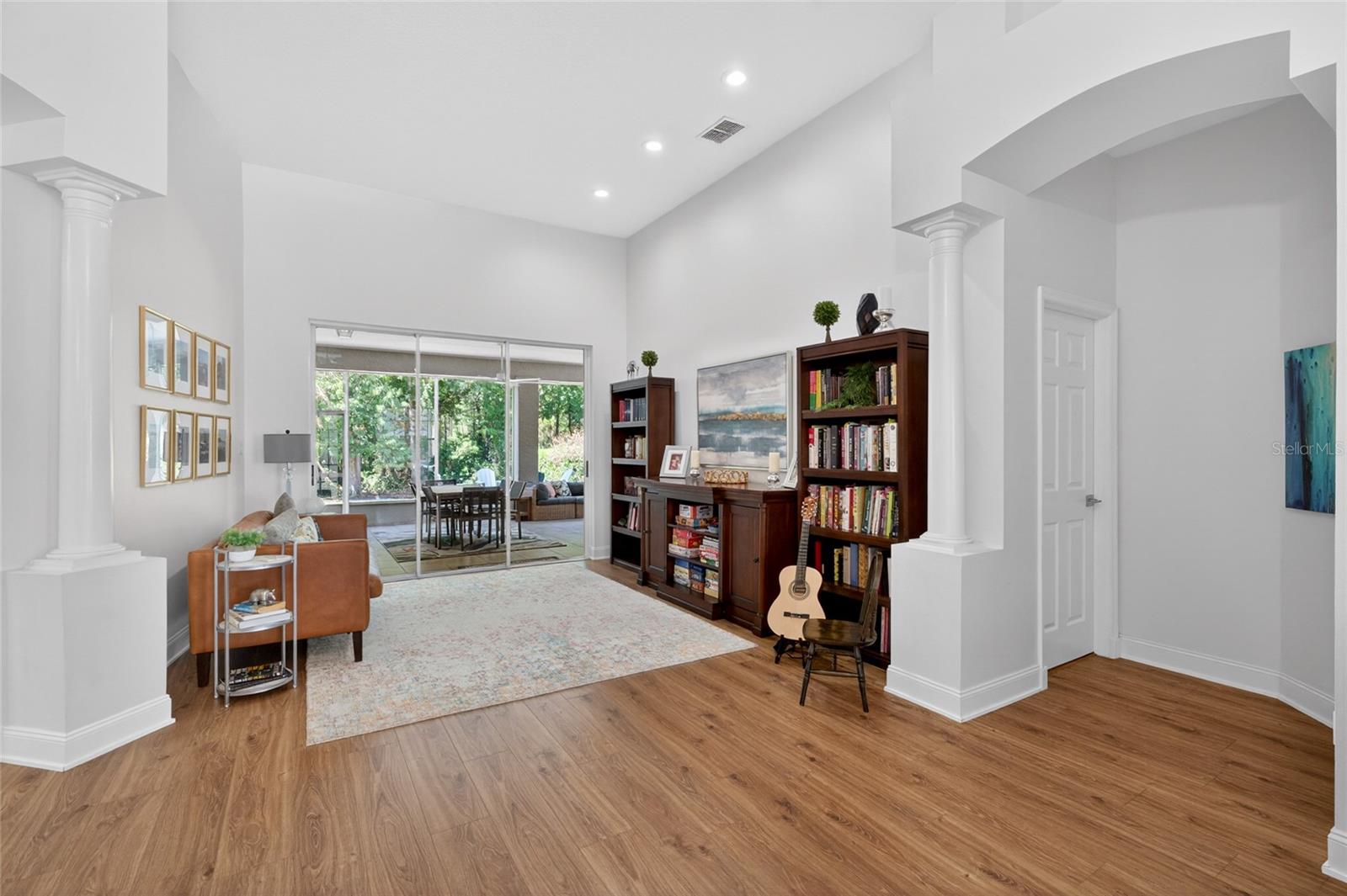 8712 TANTALLON CIRCLE