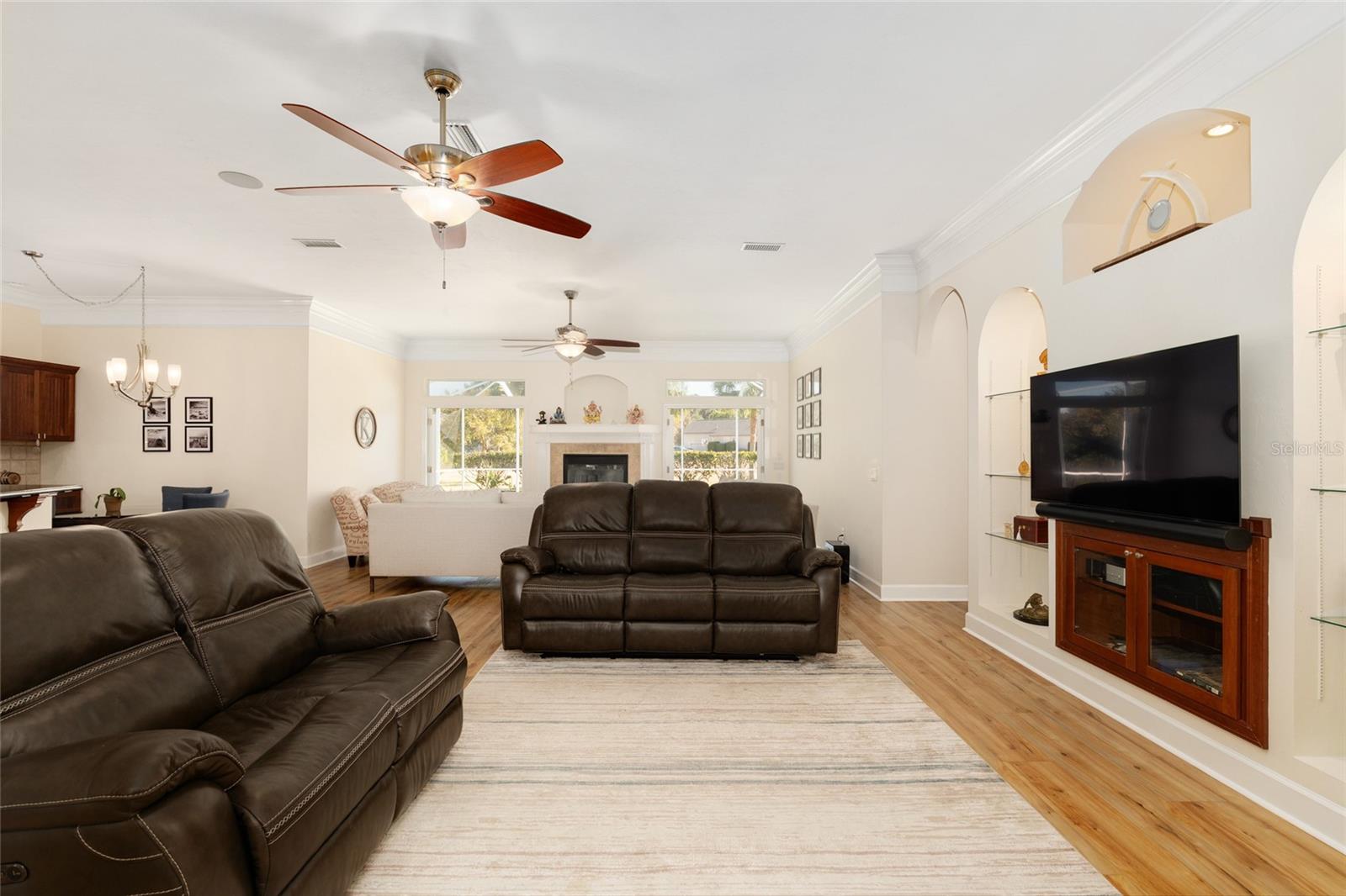 ABBEY GLEN - Residential