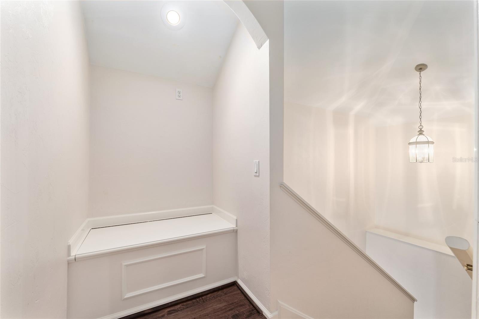 ABBEY GLEN - Residential