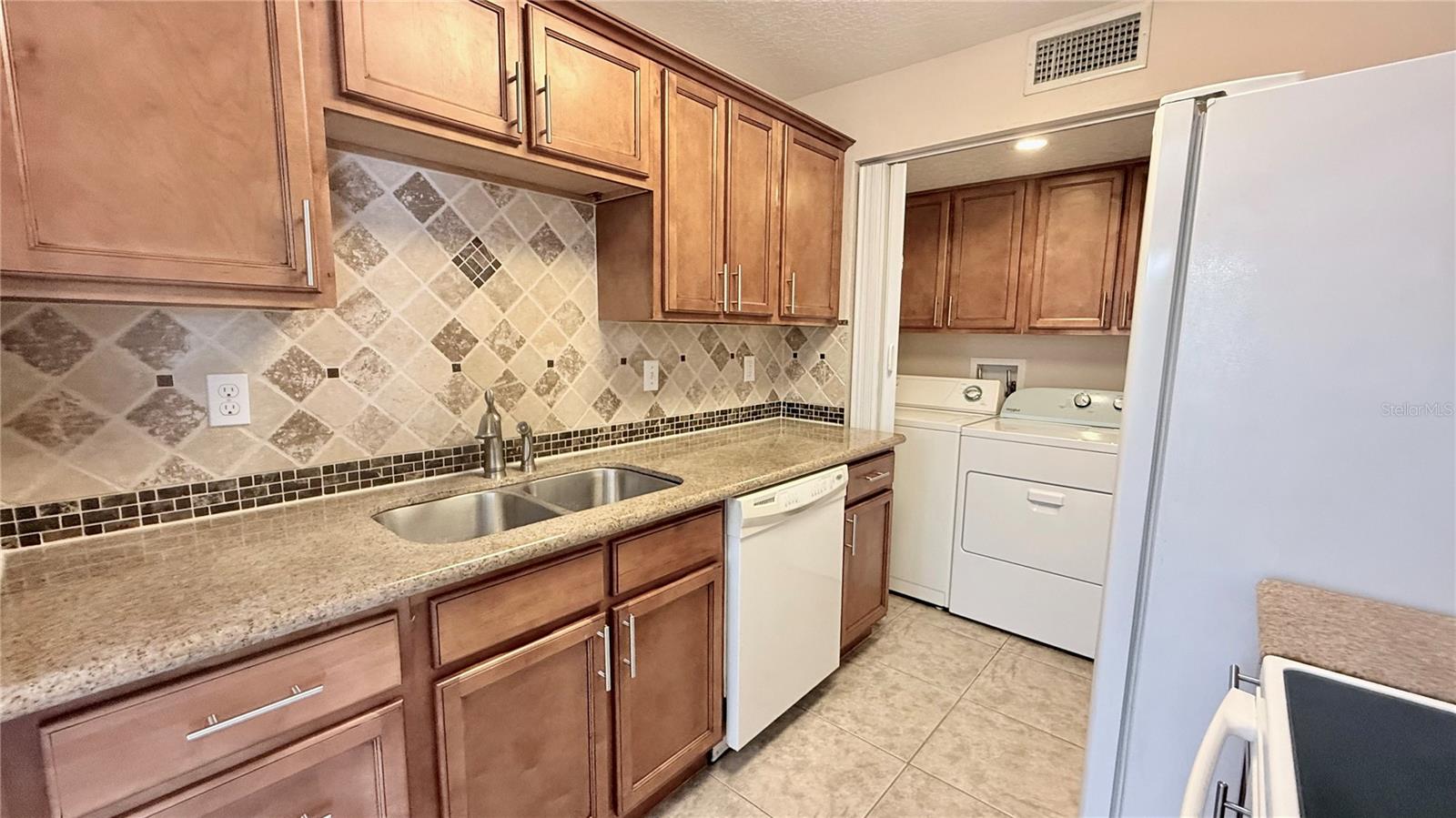 ROYAL ARMS CONDO - Residential