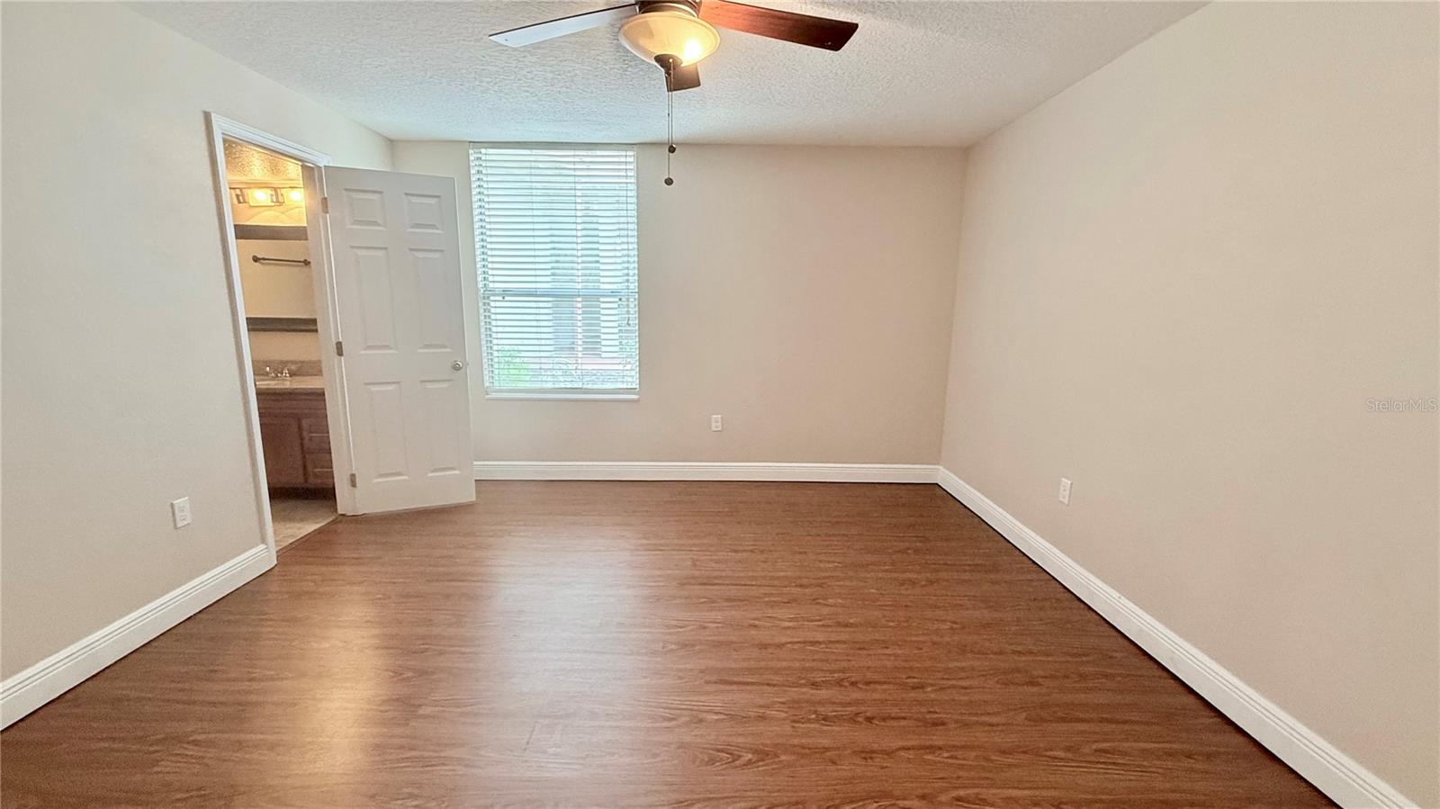 ROYAL ARMS CONDO - Residential