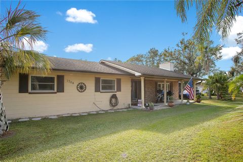 A home in LAKELAND