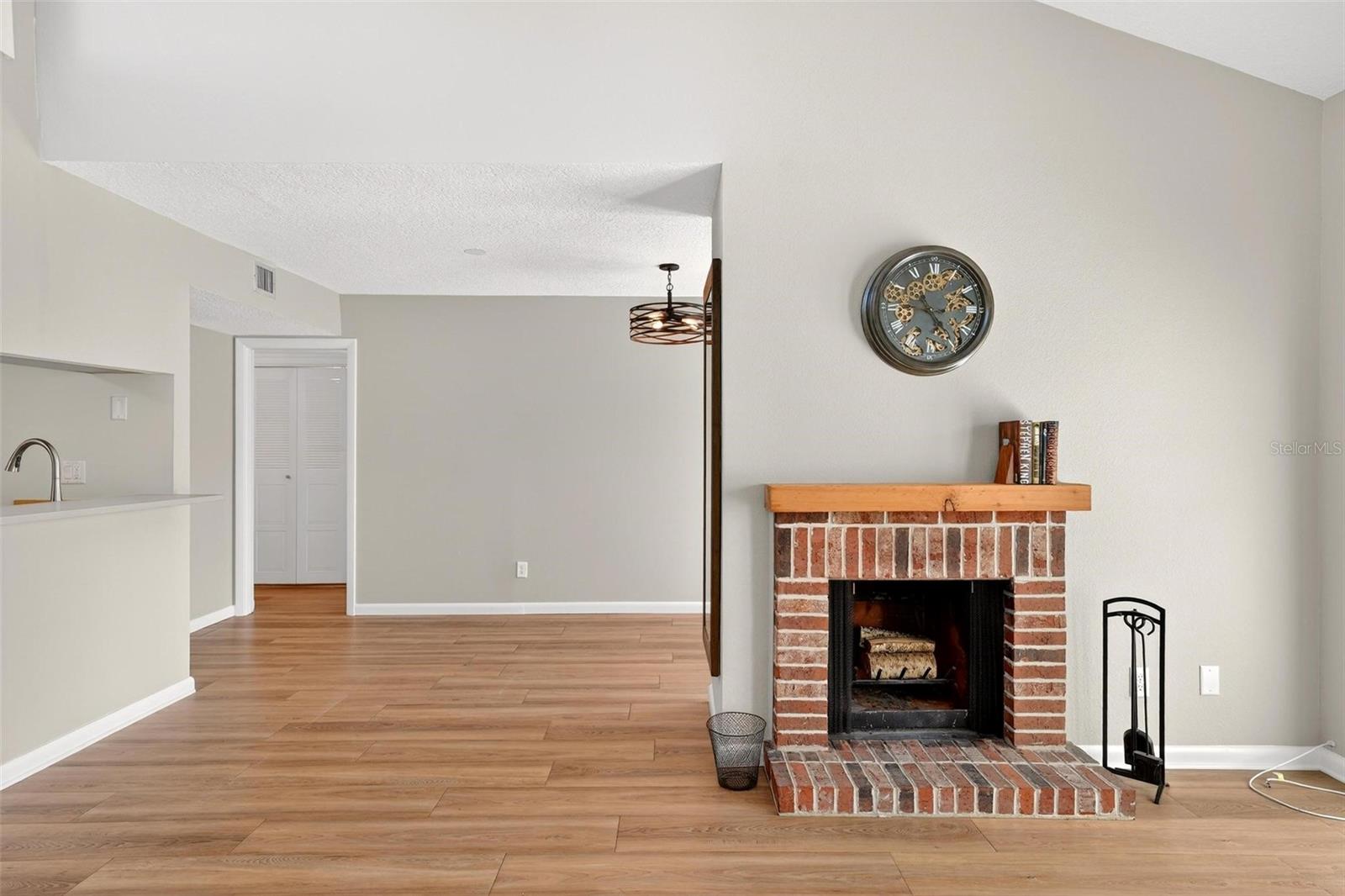 MOUNT DORA BUNKER HILL CONDO - Residential