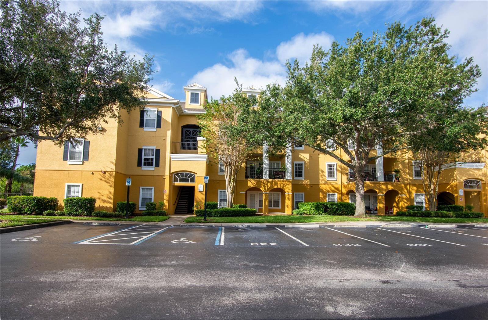 Welcome to this beautifully maintained 2-bedroom, 2-bathroom condo offering 1,036 square feet of comfortable living space in one of Orlando’s most sought-after guard-gated communities.
Step inside to find bamboo floors and an open layout that blends style and functionality. The kitchen and living area flow effortlessly to a private patio—perfect for morning coffee or evening relaxation.
Enjoy resort-style amenities including a community swimming pool, two hot tubs, 24-hour fitness center, tennis court, playground, and even an outdoor kitchen for entertaining friends and family.
Located just minutes from Universal Studios, SeaWorld, world-class shopping, dining, and entertainment, this home combines convenience with tranquility in a lush, well-maintained setting.
Whether you’re looking for a primary residence, vacation getaway, or investment property, this one checks all the boxes!