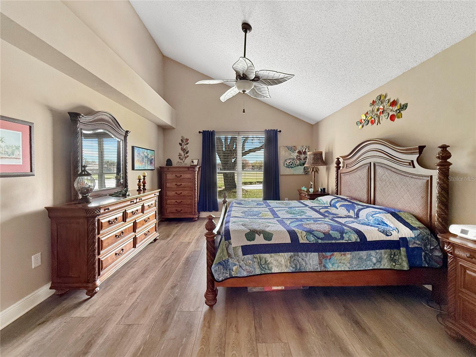 OAKS 2 THE - Residential