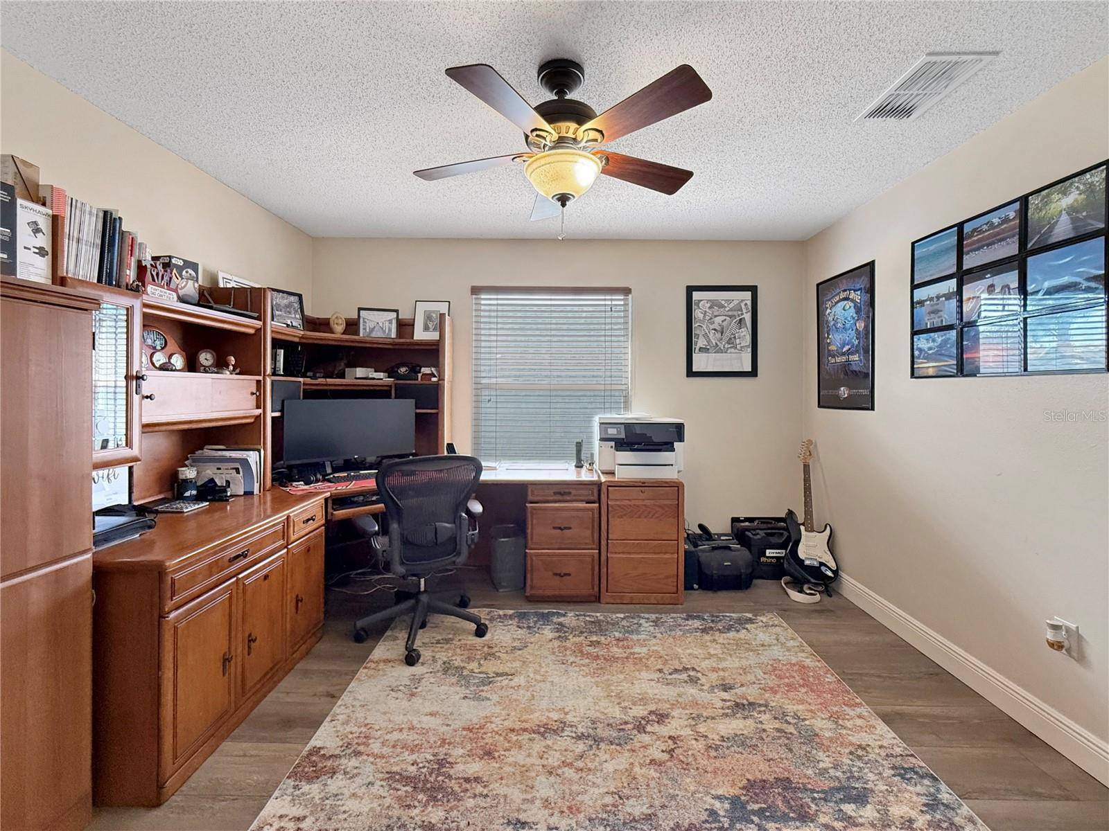 OAKS 2 THE - Residential