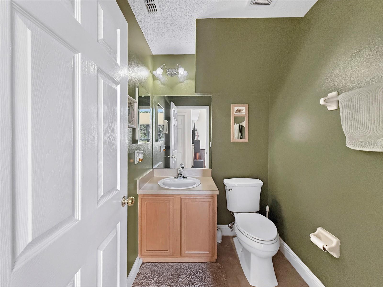 OAKS 2 THE - Residential