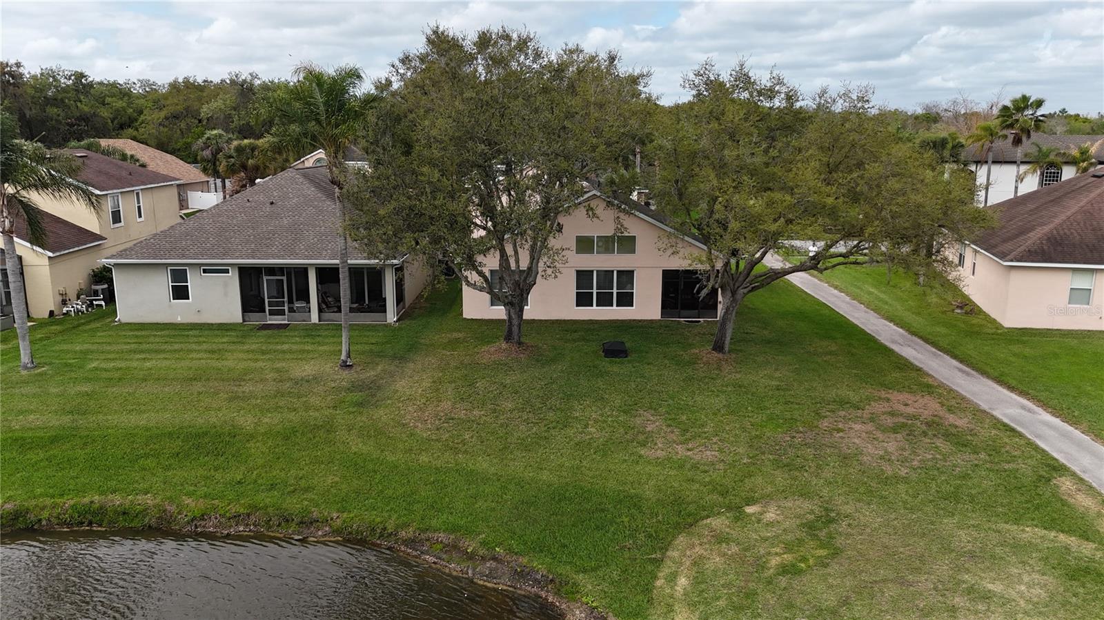 OAKS 2 THE - Residential