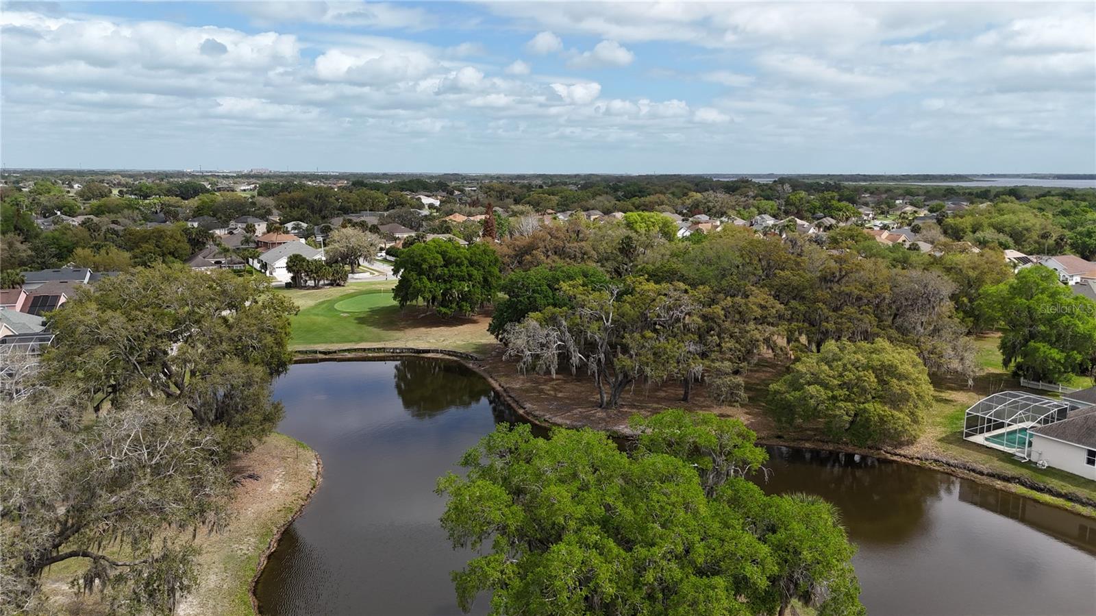 OAKS 2 THE - Residential