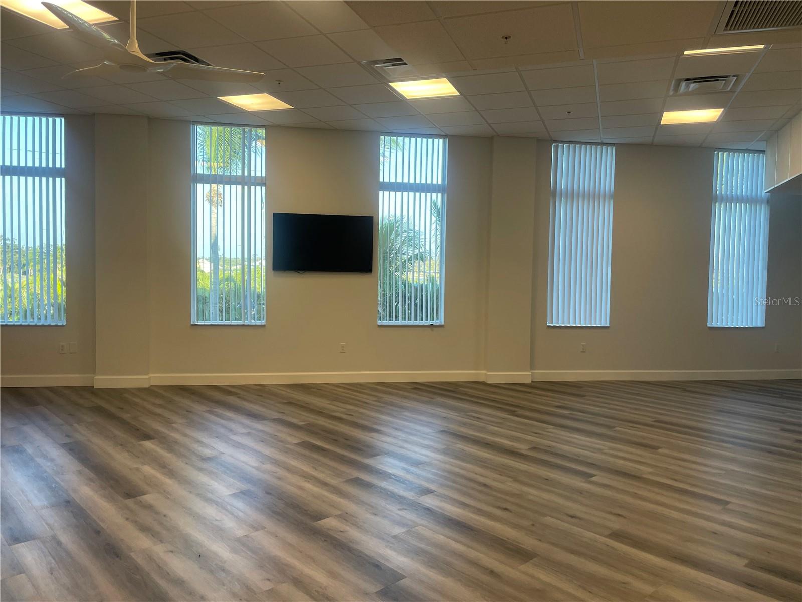 THE HARBOR VILLAS AT DONA BAY - Residential