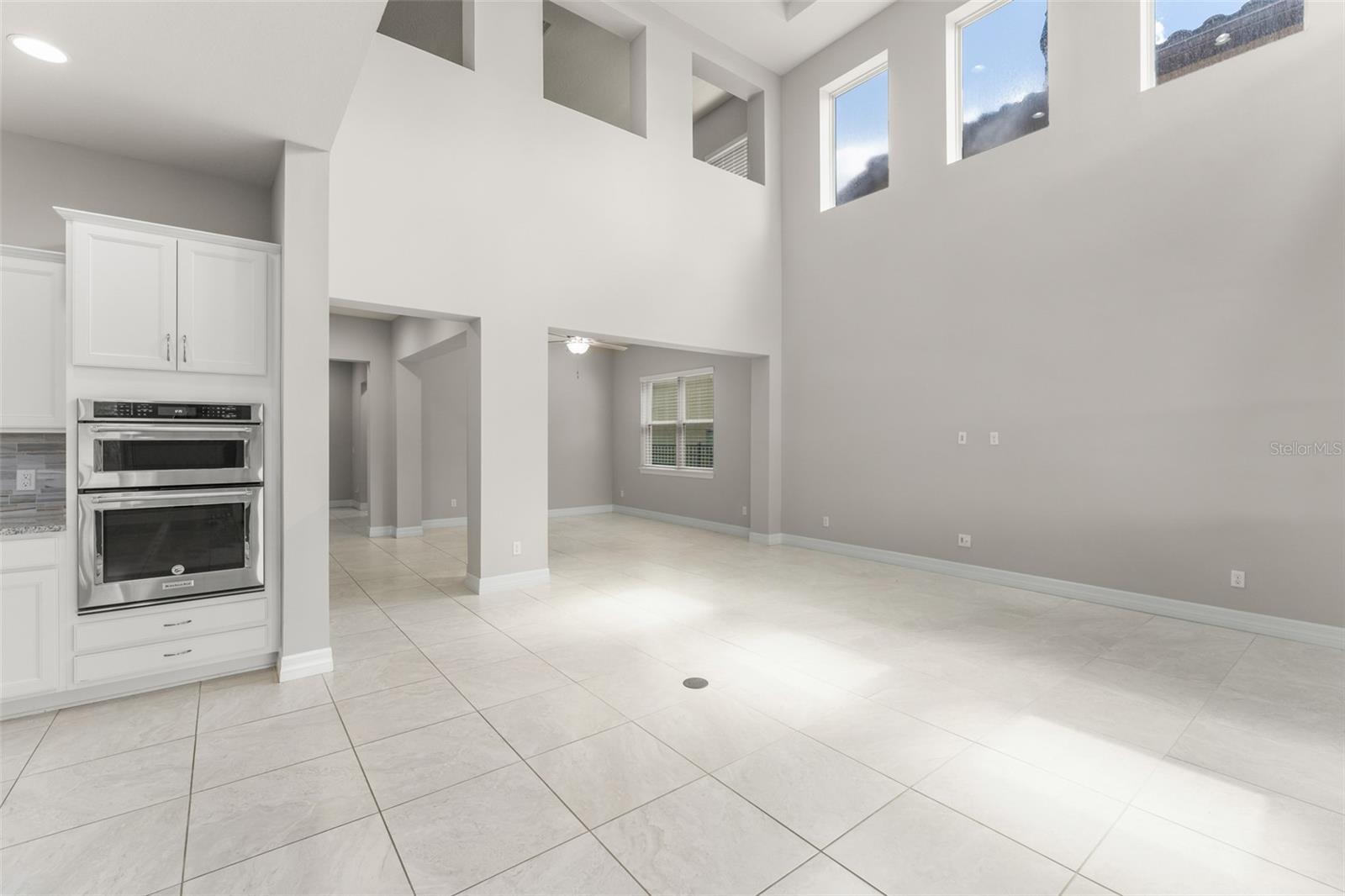 10814 CITRON OAKS DRIVE