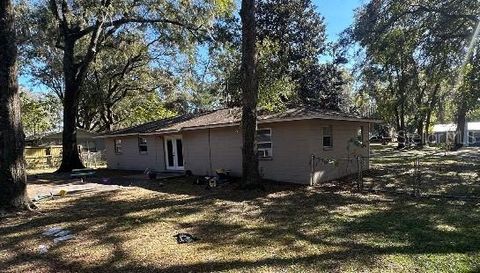 A home in NEWBERRY