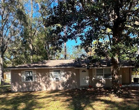 A home in NEWBERRY