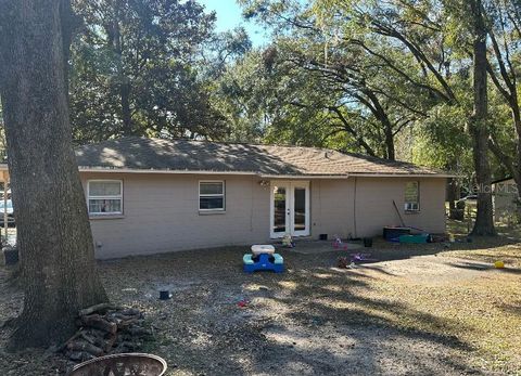 A home in NEWBERRY