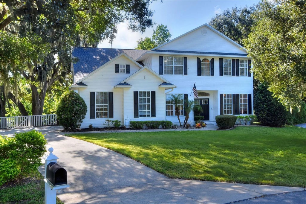 Photo of 7365 Millbrook Oaks Drive, Lakeland, FL 33813 (MLS # L4964840)