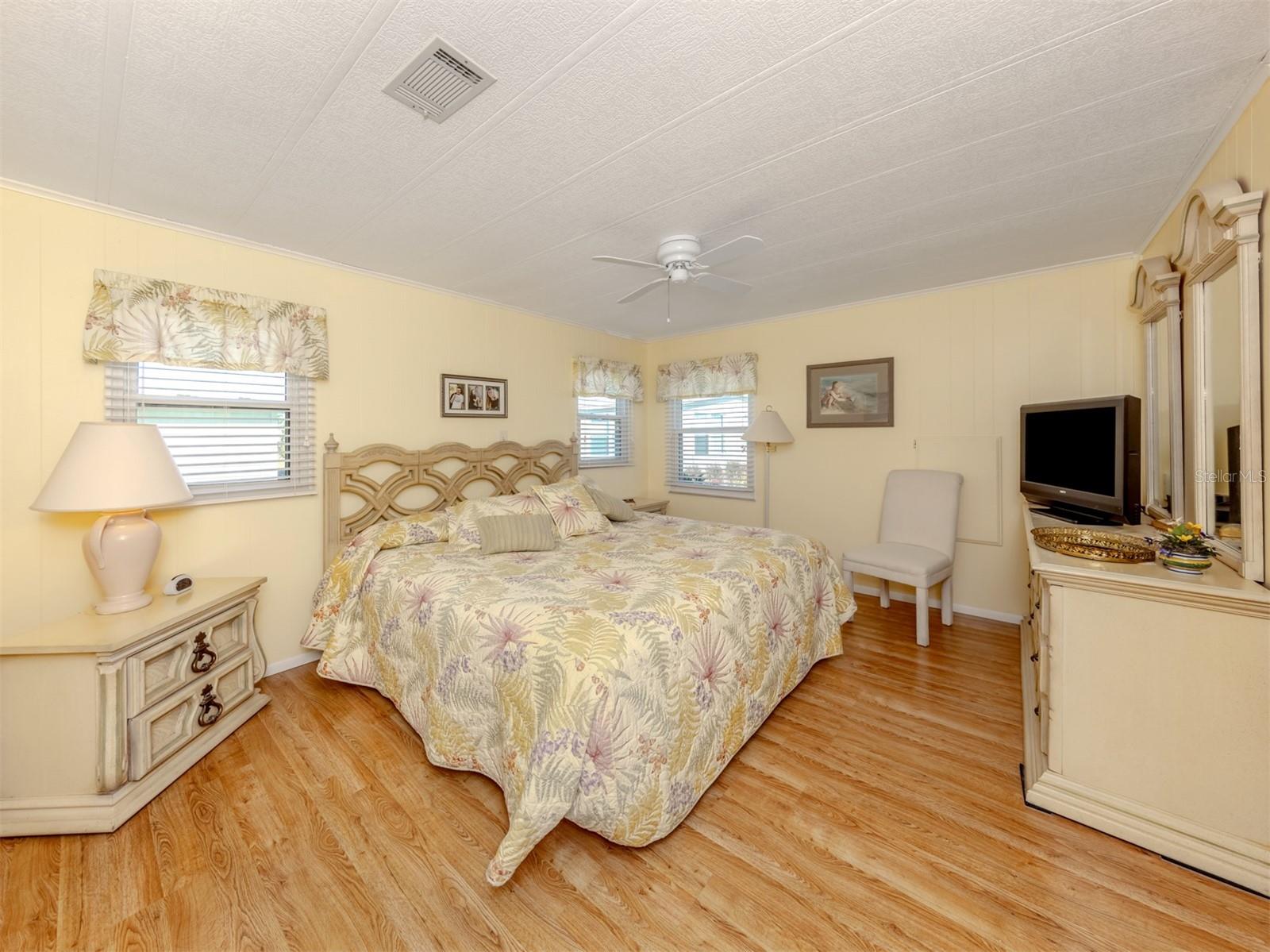 HARBOR ISLES II - Residential