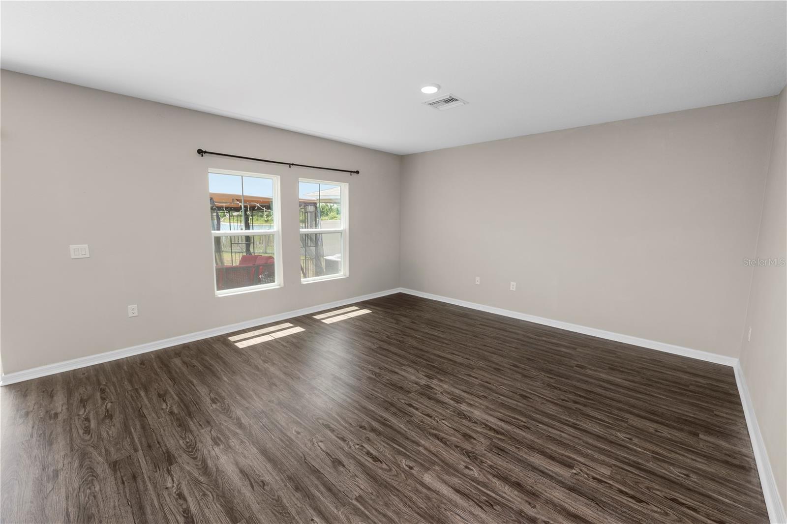5463 ARLINGTON RIVER DRIVE