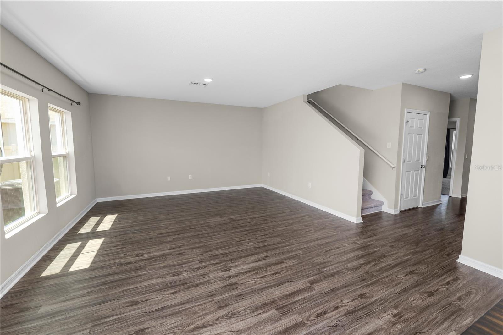 5463 ARLINGTON RIVER DRIVE