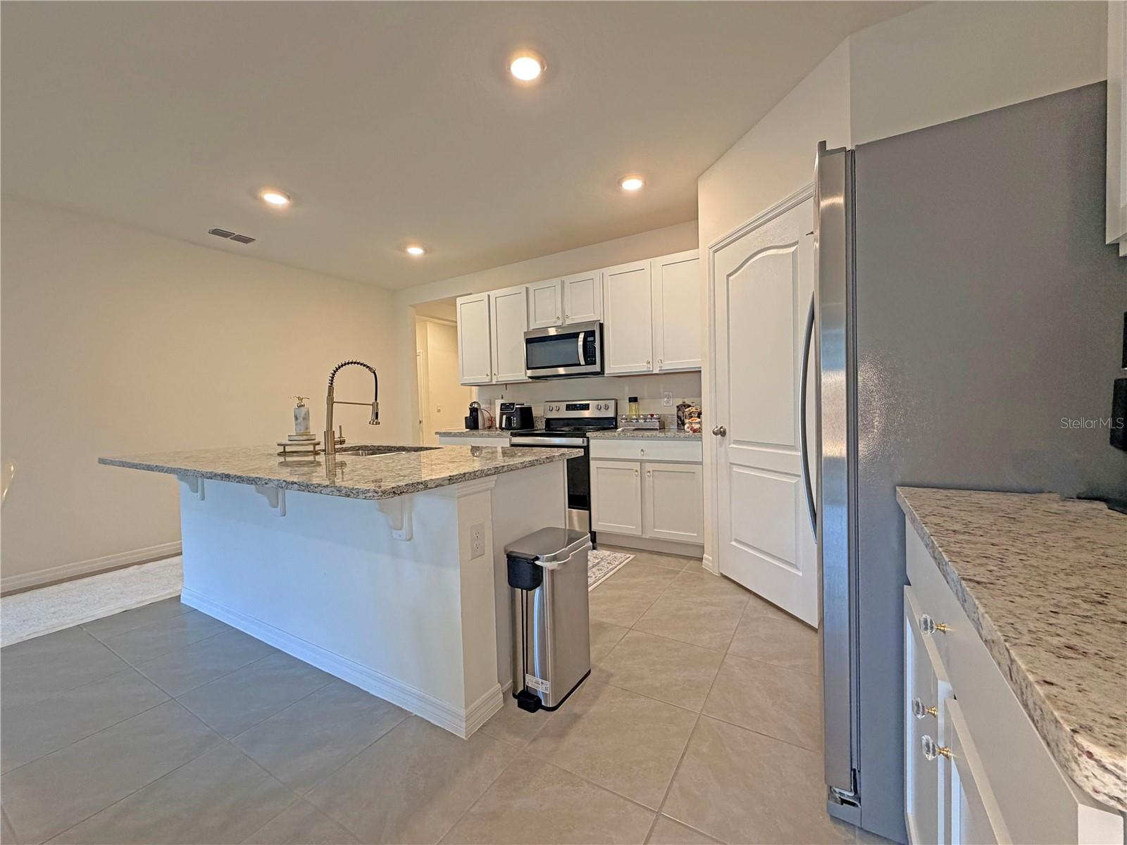 DELTONA LAKES UNIT 33 - Residential Lease