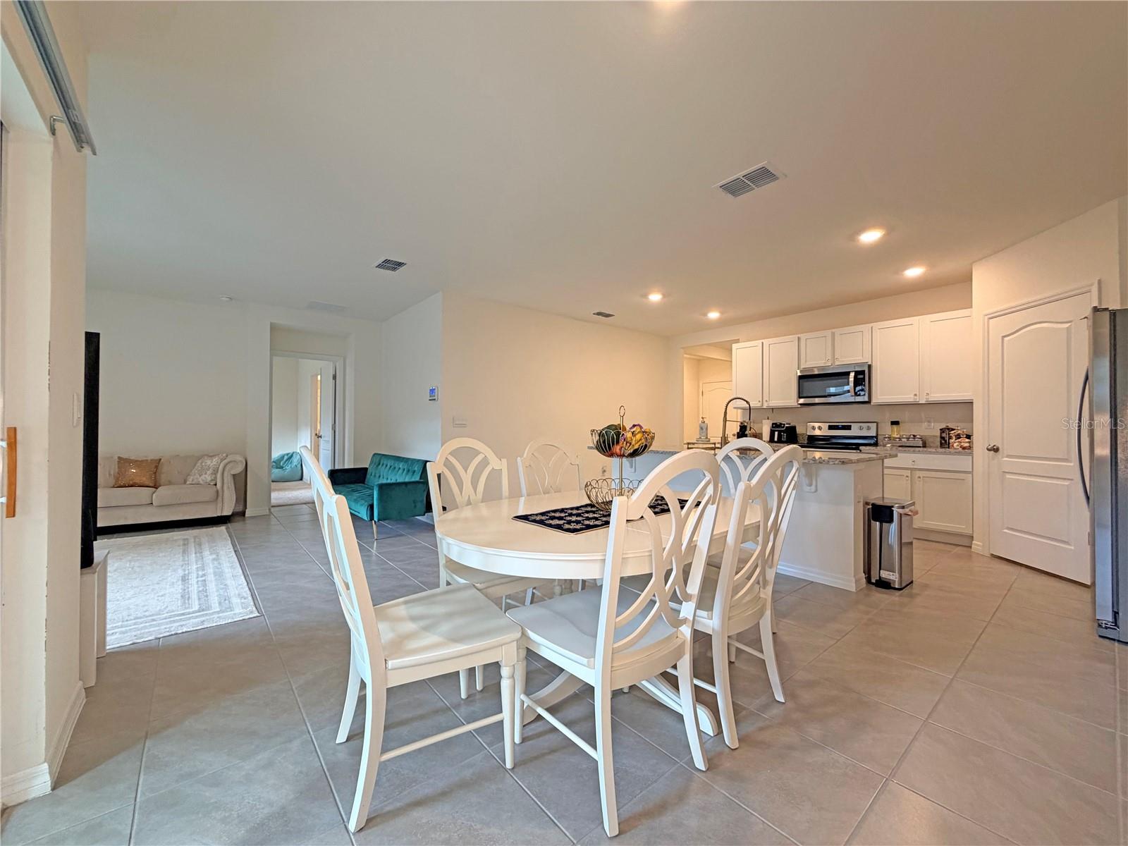 DELTONA LAKES UNIT 33 - Residential Lease
