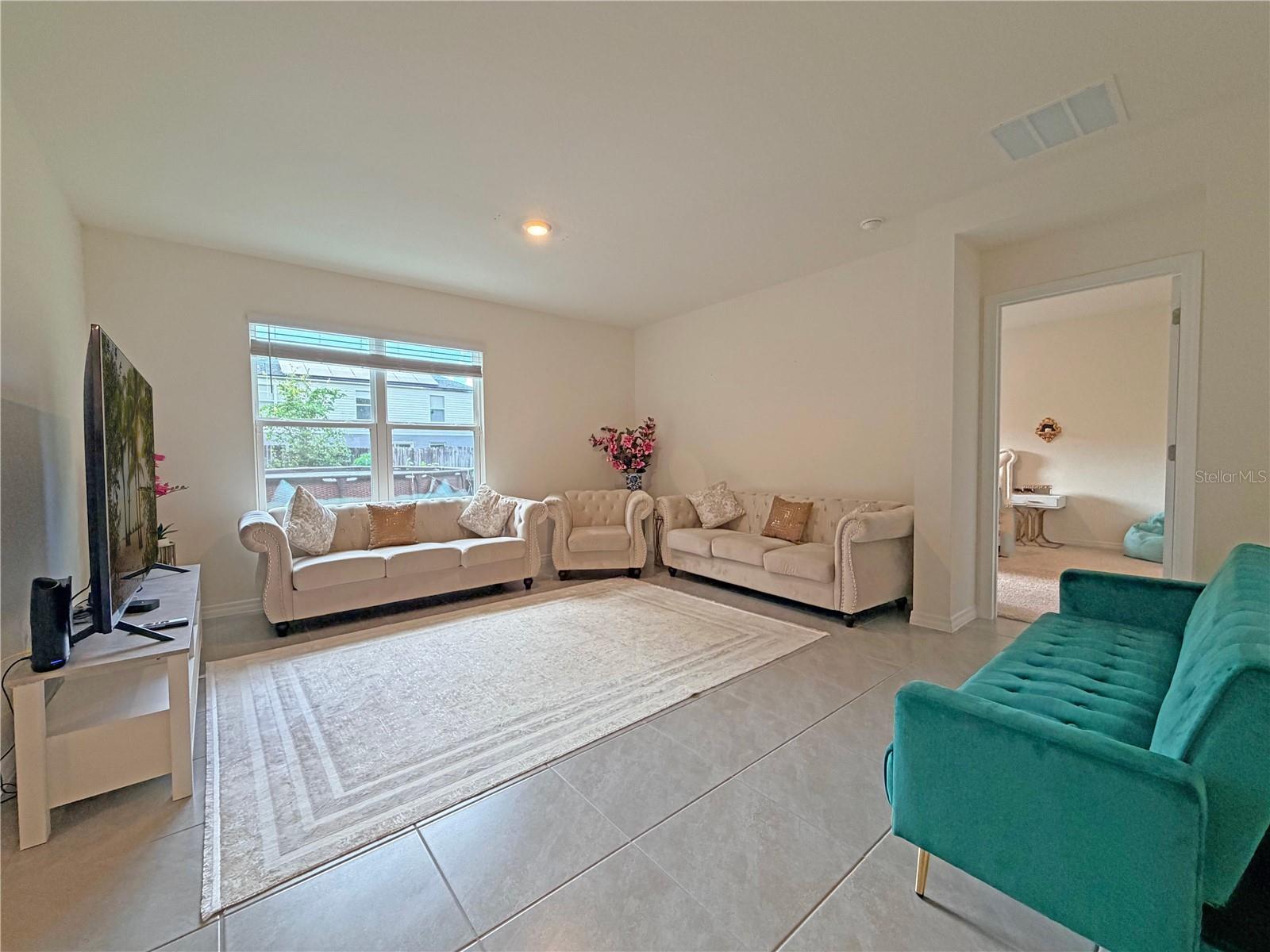 DELTONA LAKES UNIT 33 - Residential Lease