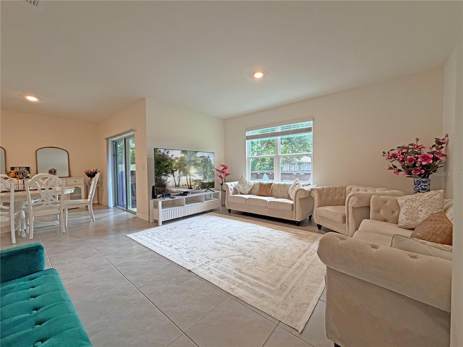 DELTONA LAKES UNIT 33 - Residential Lease