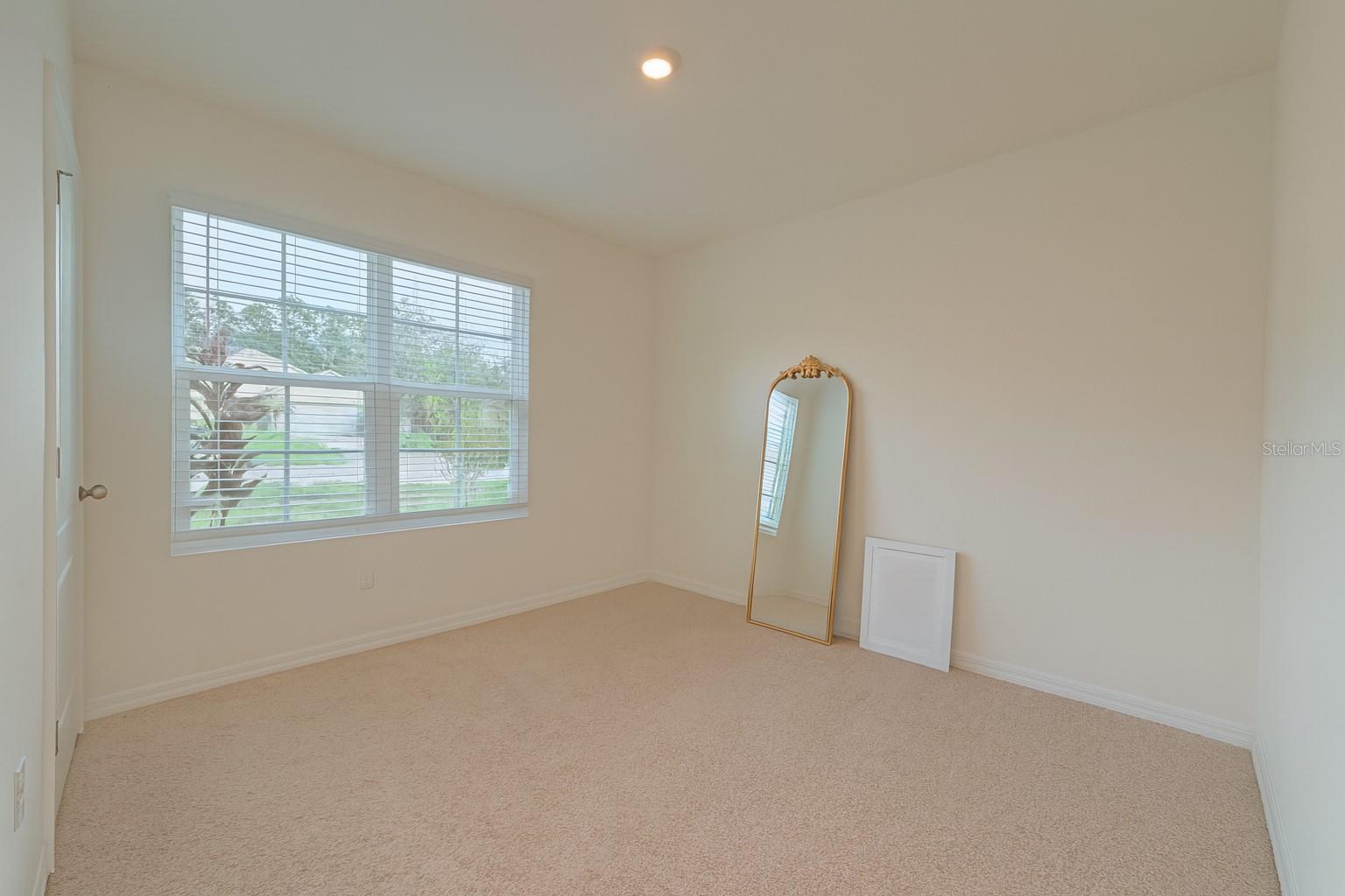 DELTONA LAKES UNIT 33 - Residential Lease