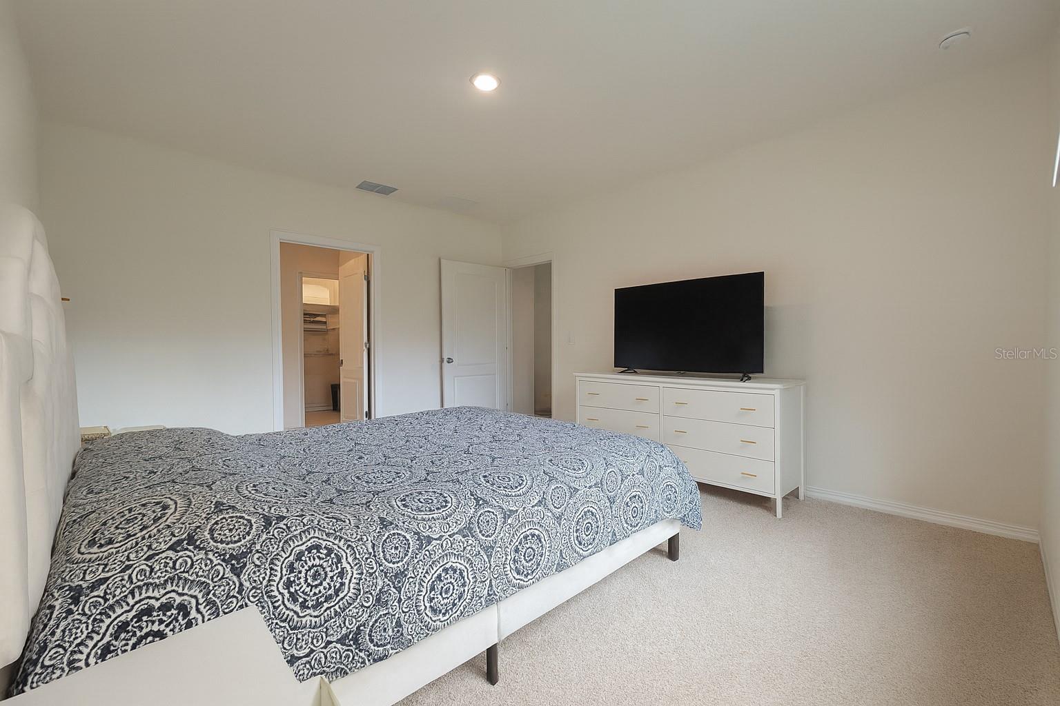 DELTONA LAKES UNIT 33 - Residential Lease