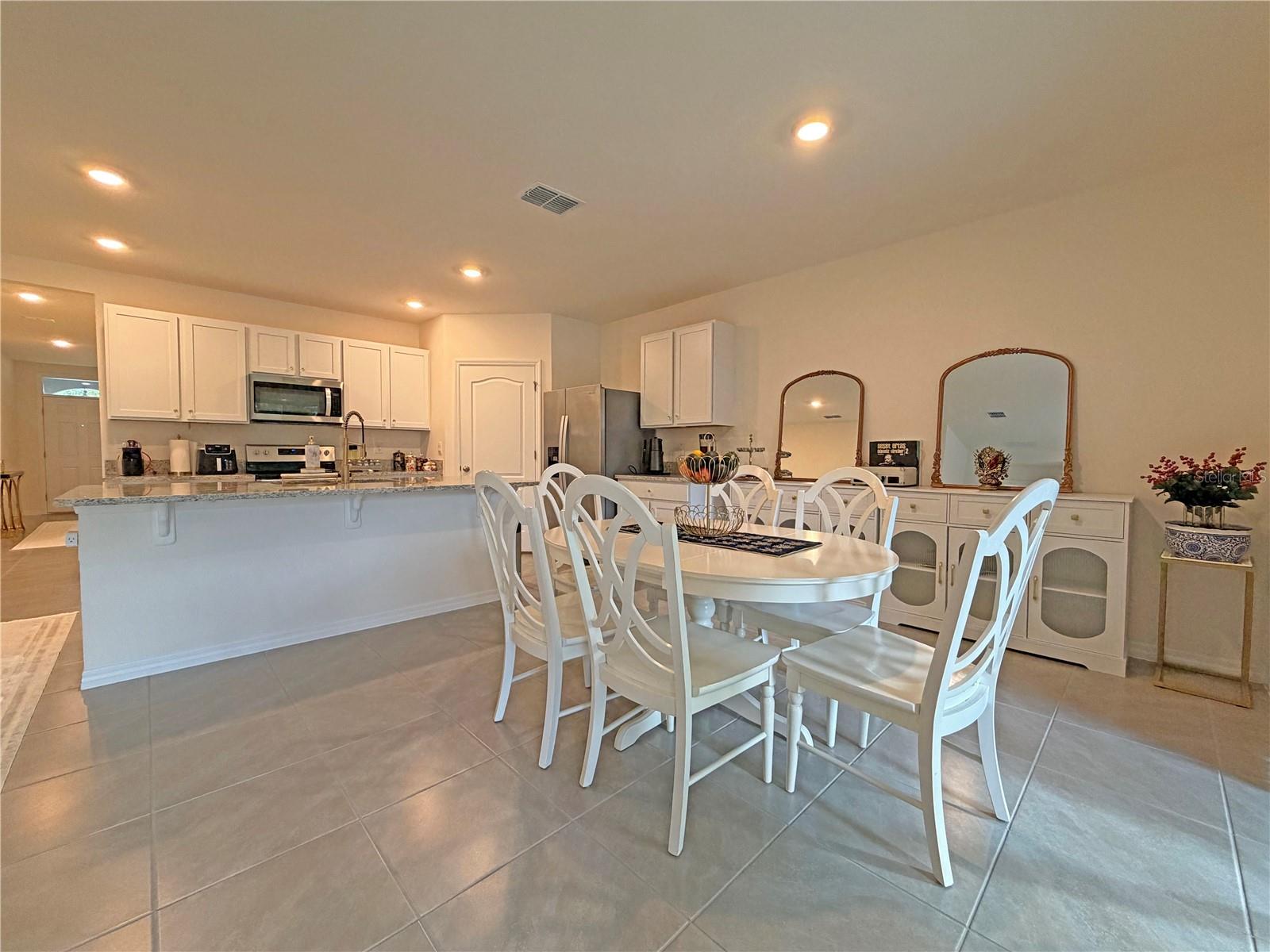 DELTONA LAKES UNIT 33 - Residential Lease