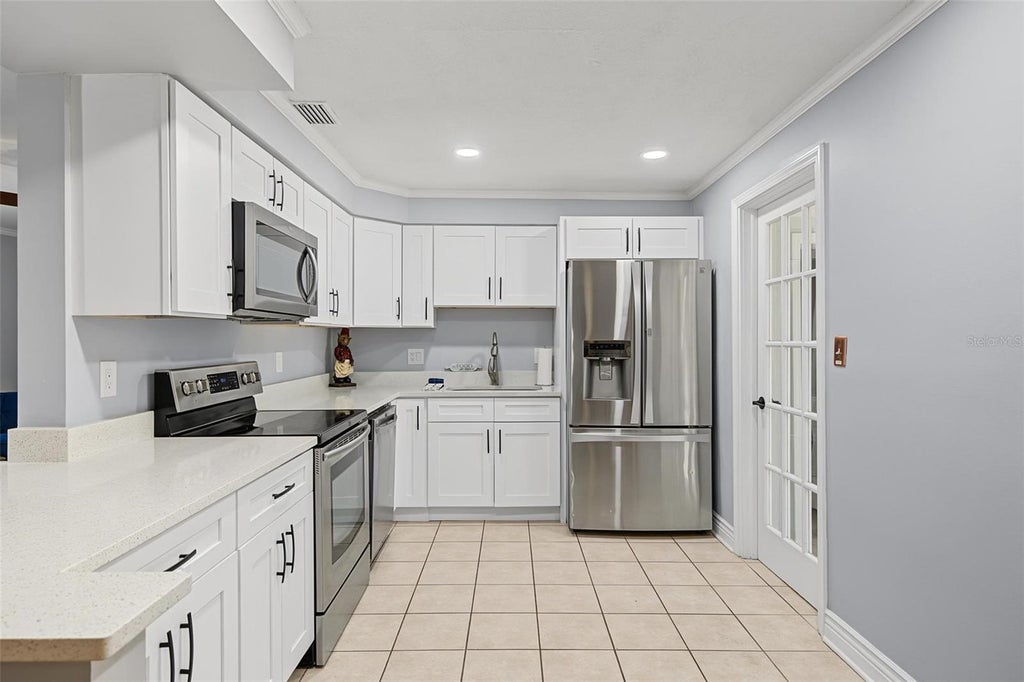Photo of 4317 S Hale Avenue, Tampa, FL 33611 (MLS # TB8558084)