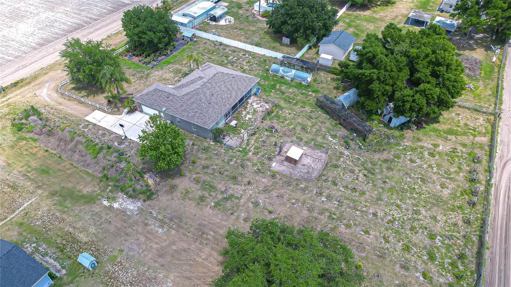 Photo of 4036 Moores Lake Road, Dover, FL 33527 (MLS # TB8504174)