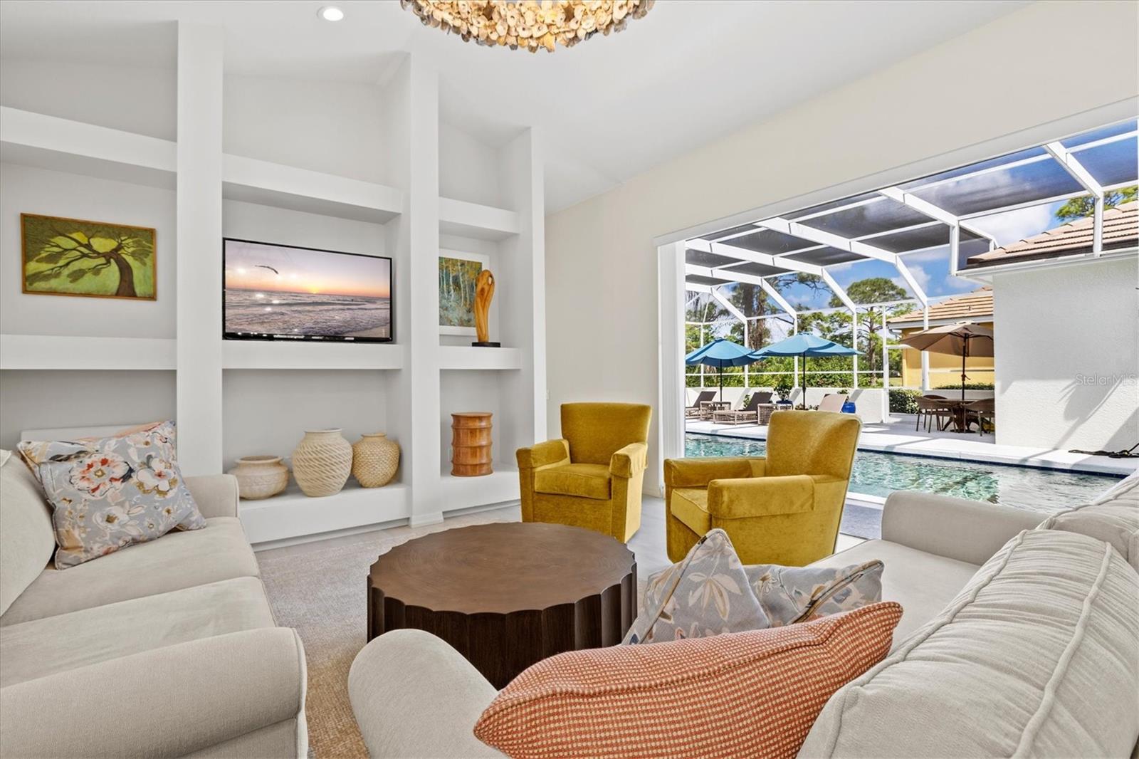 UNIVERSITY PARK COUNTRY CLUB - Residential