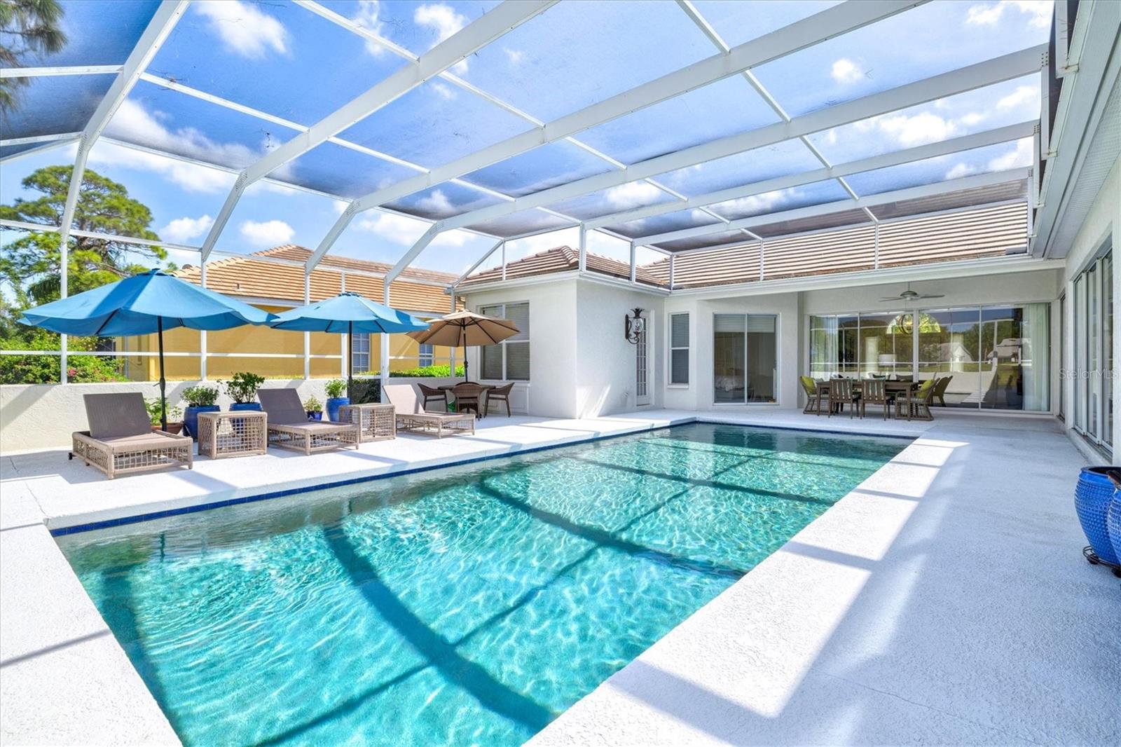 UNIVERSITY PARK COUNTRY CLUB - Residential