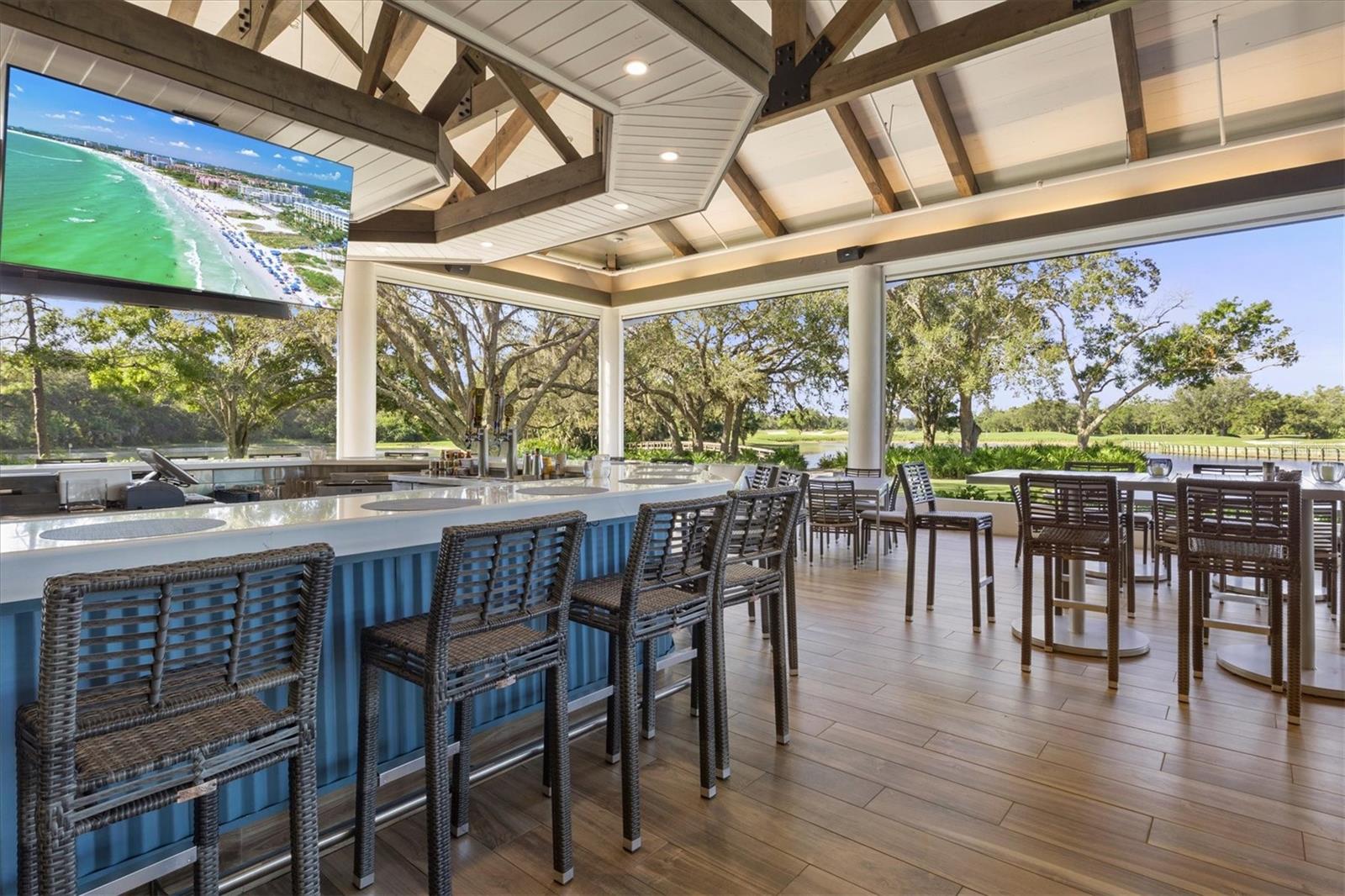 UNIVERSITY PARK COUNTRY CLUB - Residential