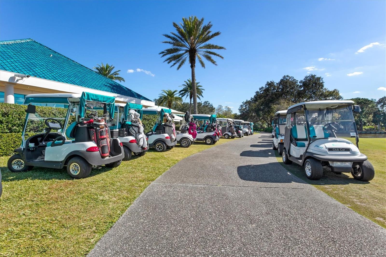 UNIVERSITY PARK COUNTRY CLUB - Residential