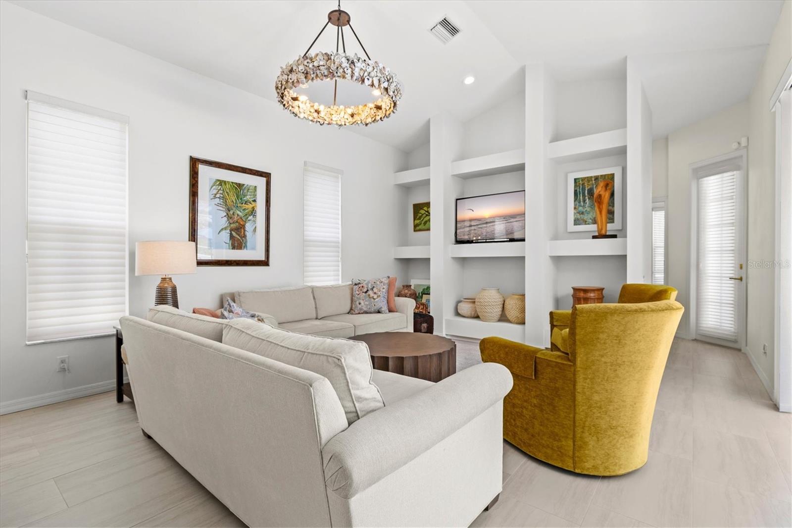 UNIVERSITY PARK COUNTRY CLUB - Residential