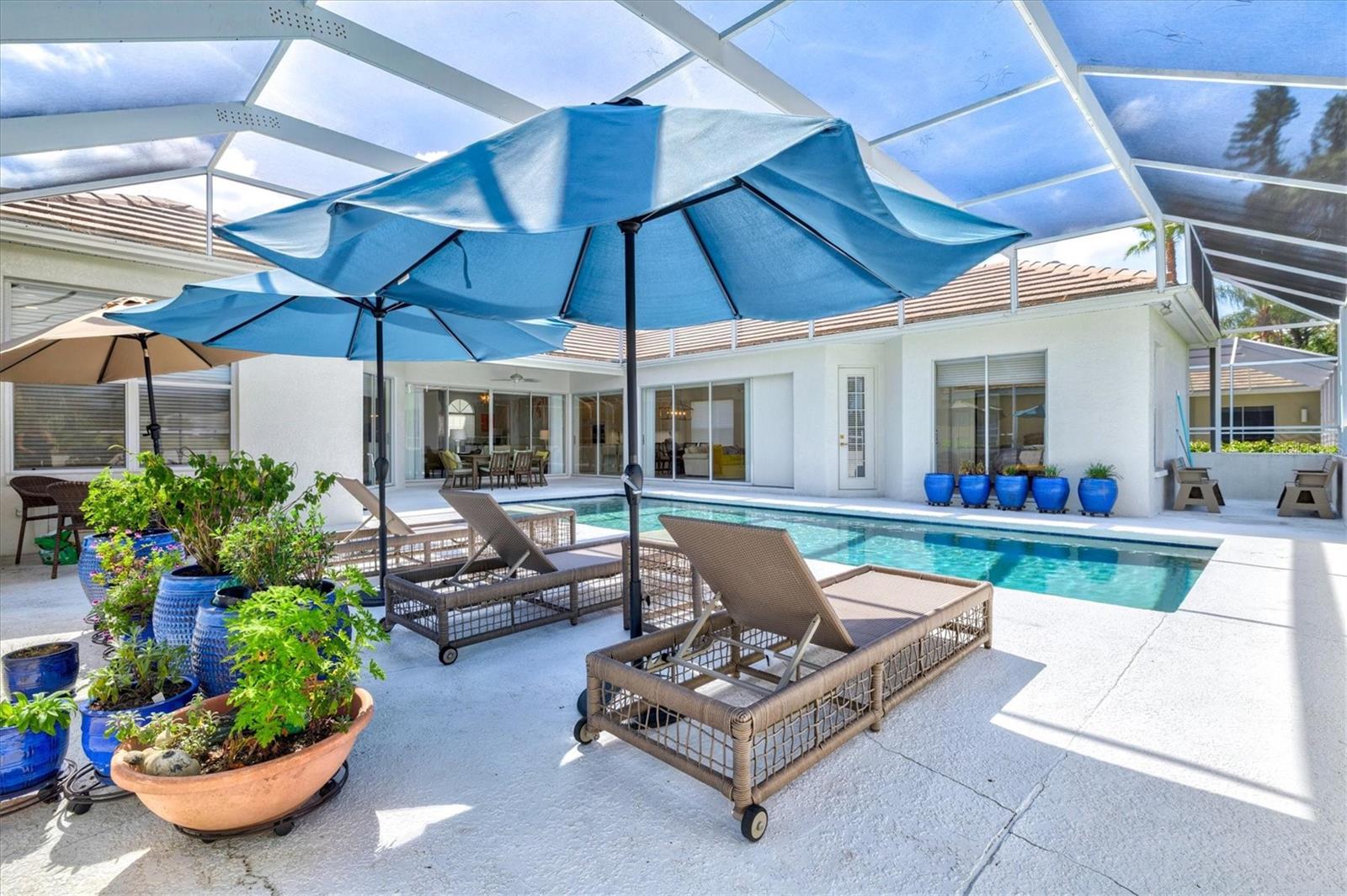 UNIVERSITY PARK COUNTRY CLUB - Residential