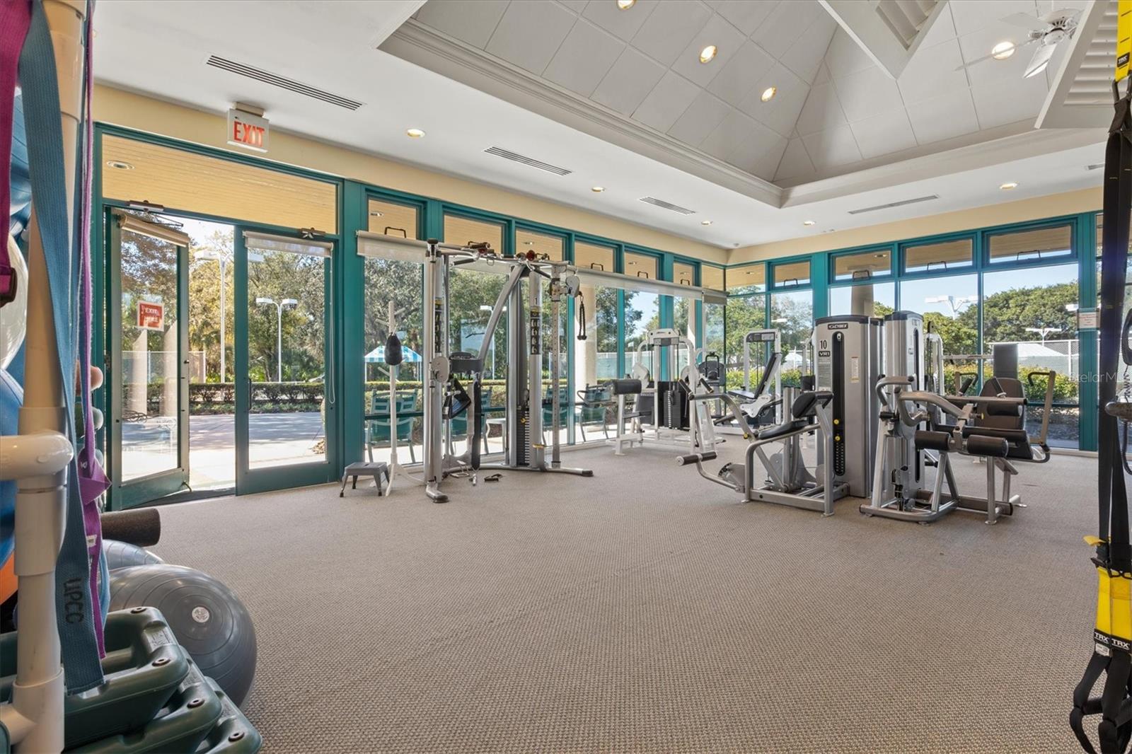 UNIVERSITY PARK COUNTRY CLUB - Residential