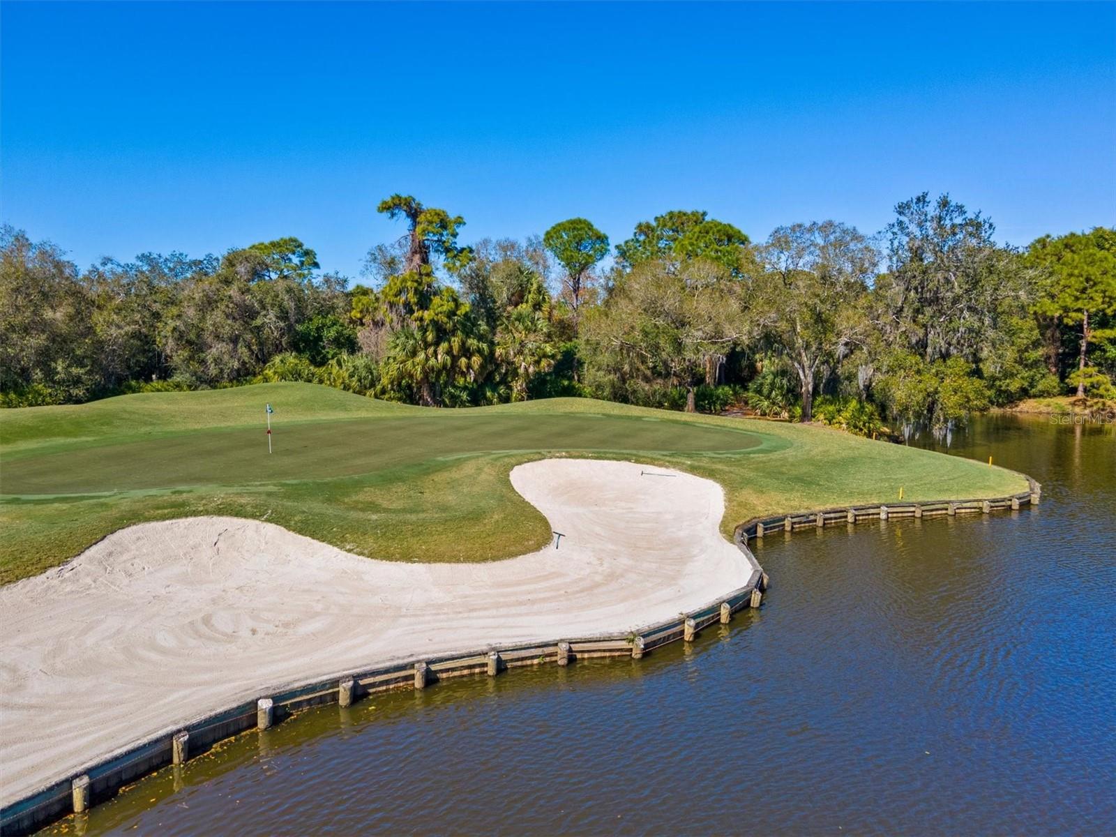 UNIVERSITY PARK COUNTRY CLUB - Residential