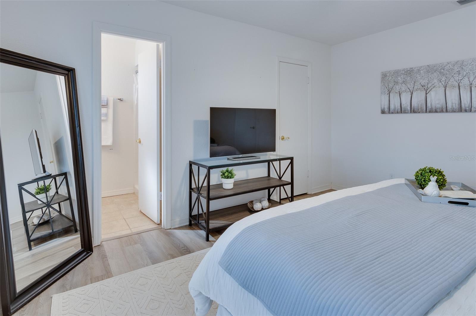 STRATHMORE RIVERSIDE II - Residential