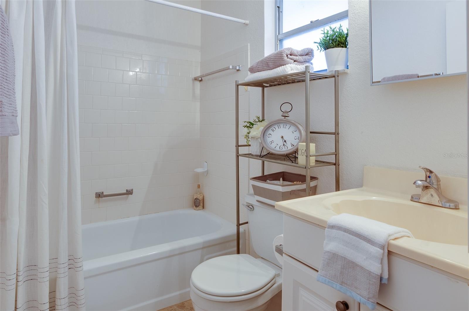 STRATHMORE RIVERSIDE II - Residential