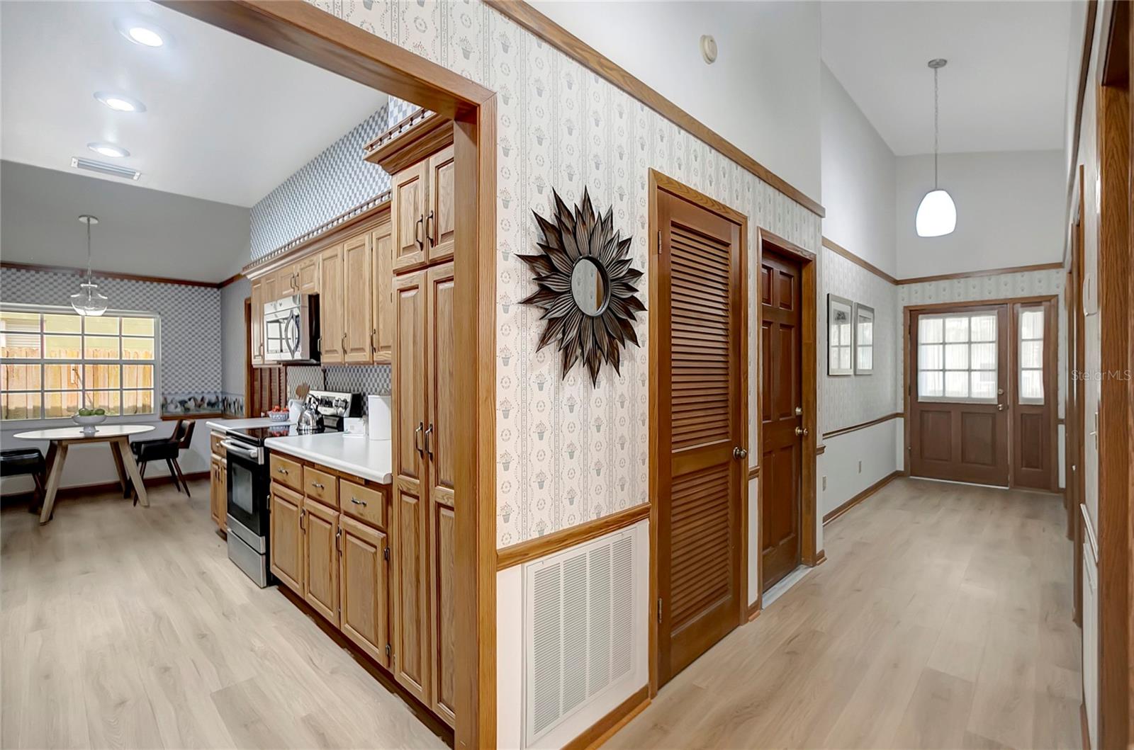 RIDGEWOOD GROVES - Residential